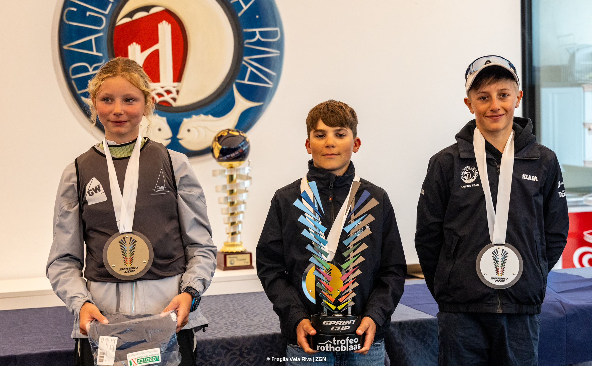 La Sprint Race Rothoblaas è di Andrea Demurtas: al giovane talento fragliotto l'evento di apertura del 43mo Meeting del Garda Optimist