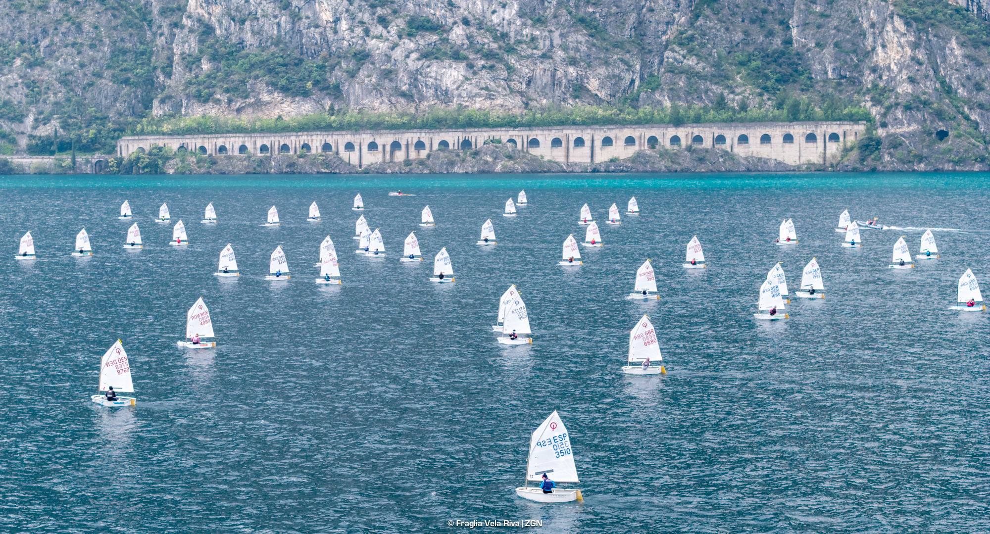 Concluse le qualifiche al 43mo Meeting del Garda Optimist: domani le regate di finale